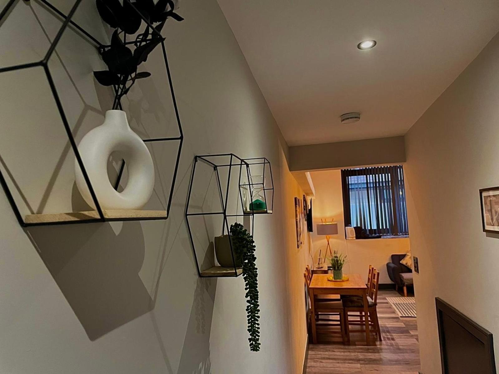 שפילד Artistic, Cozy, Stylish, Open Plan, City Centre 1Br מראה חיצוני תמונה