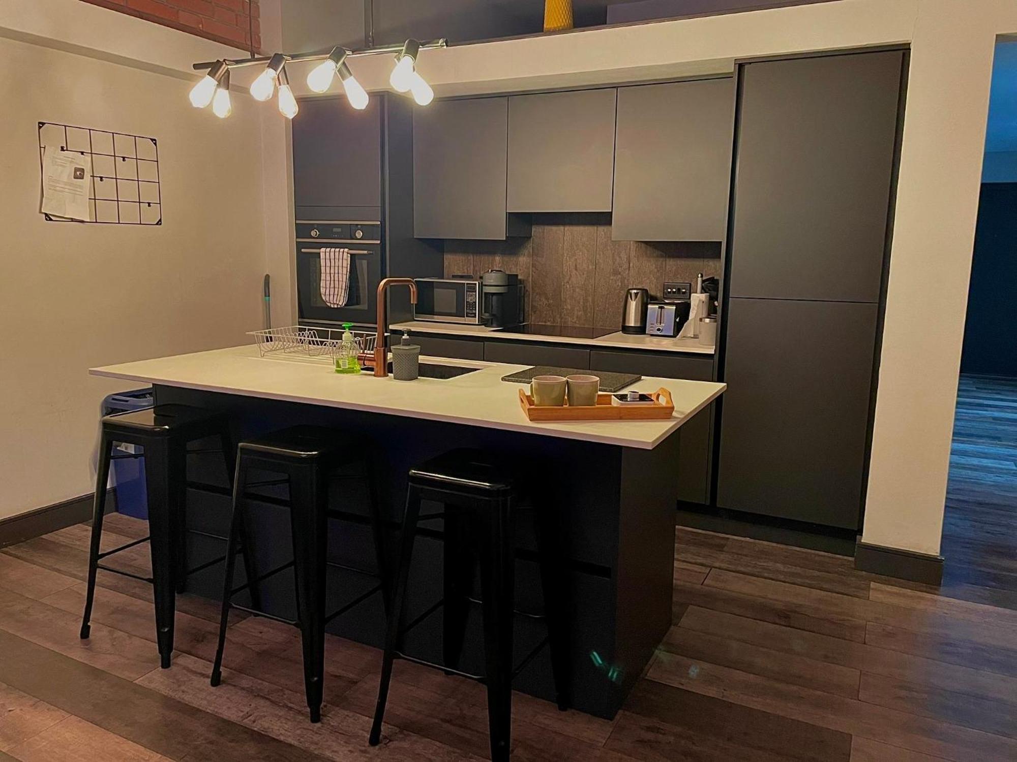 שפילד Artistic, Cozy, Stylish, Open Plan, City Centre 1Br מראה חיצוני תמונה